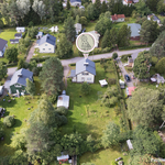 Oma tontti n. 1385 m2.