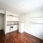 Avokeittiö ja olohuone