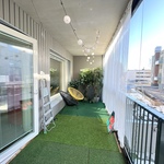 Suuri lasitettu parveke