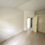 2. makuuhuone yläkerrassa