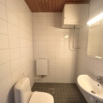 Yläkerran kylpyhuone