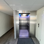 Taloyhtiössä hissi