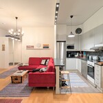 Avokeittiö ja olohuone