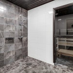 Taloyhtiön sauna asunnon vieressä