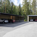 Mahdollisuus ostaa autokatospaikka.