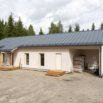 Talo edestä (kuva 10.8.26)