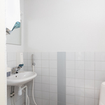 Useita erillisiä wc-tiloja