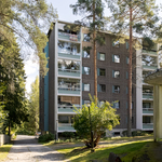 Talo takapihan suunnasta