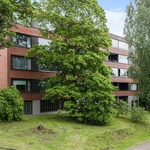 Taloyhtiön julkisivukuva parvekkeiden puolelta