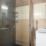 Yläkerran kylpyhuoneesta