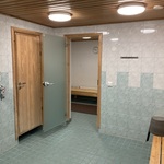 Yhtiön saunaosaston pesuhuoneesta 2