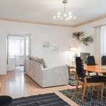 Yleiskuva 1 olohuoneesta 