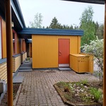Etupihalla varasto ja jätelaatikko