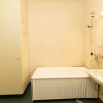 Alkuperäinen kylpyhuone 1