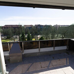 Olohuoneesta käynti terassille