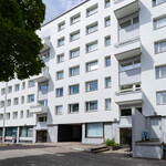 Yhtiön julkisivu sisäpihalta