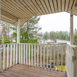 Näkymä ullakkohuoneen tasanteelta