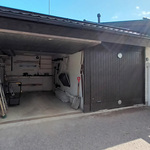 autotalli sisältä
