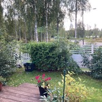kesäinen piha