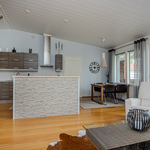 Keittiö / ruokailutila / olohuone