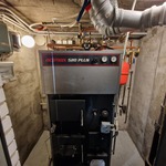 Vanha kattila puulämmitykselle