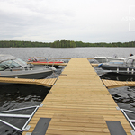 Venelaituri mantereella.