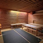 Taloyhtiön saunatupa.