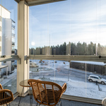 Kuvat vastaavasta alemman kerroksen asunnosta 