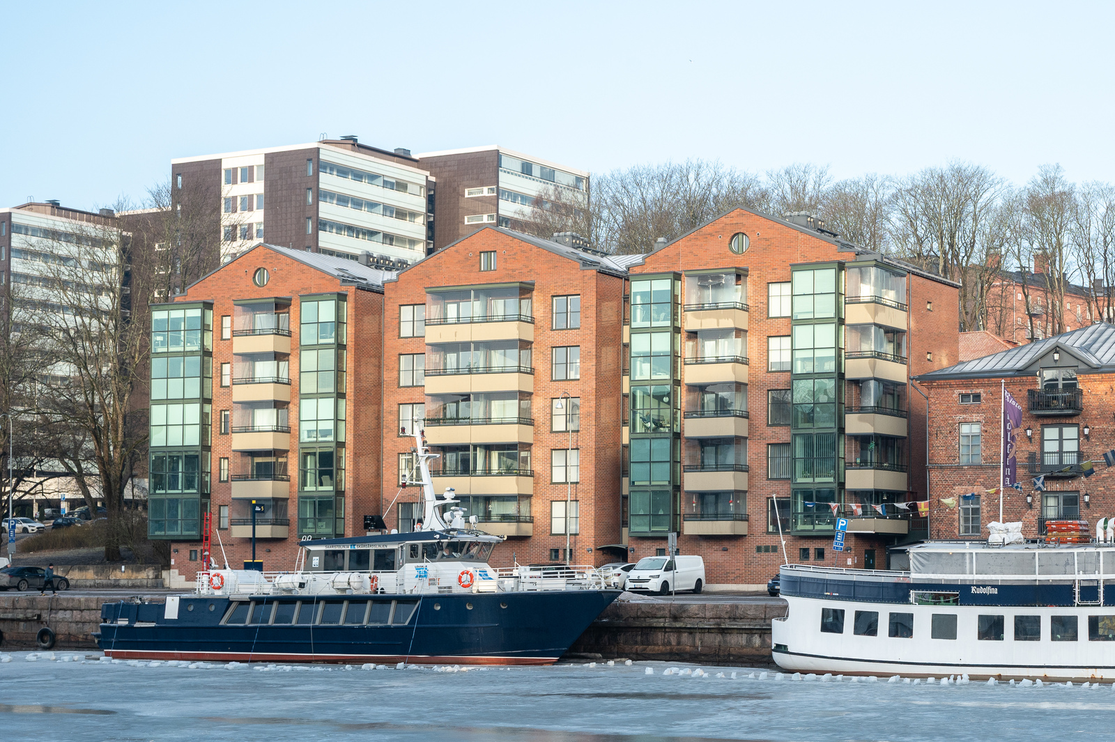 Läntinen Rantakatu 37 - kuva 1