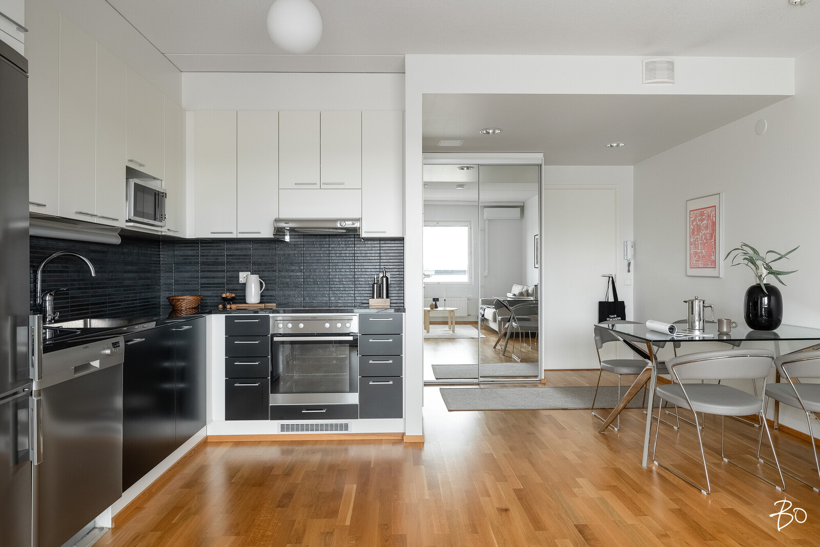 Uusikatu 10 - bild 1