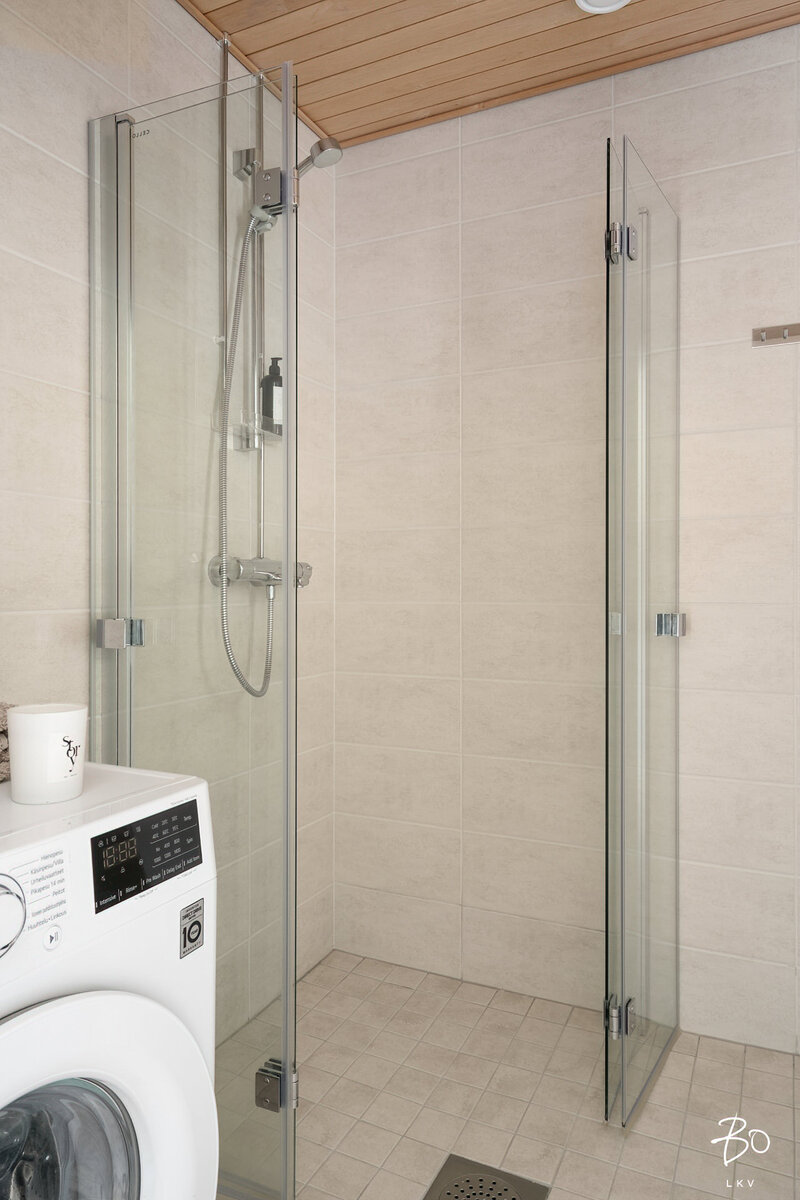 Räystäspääskyntie 1 - image 13