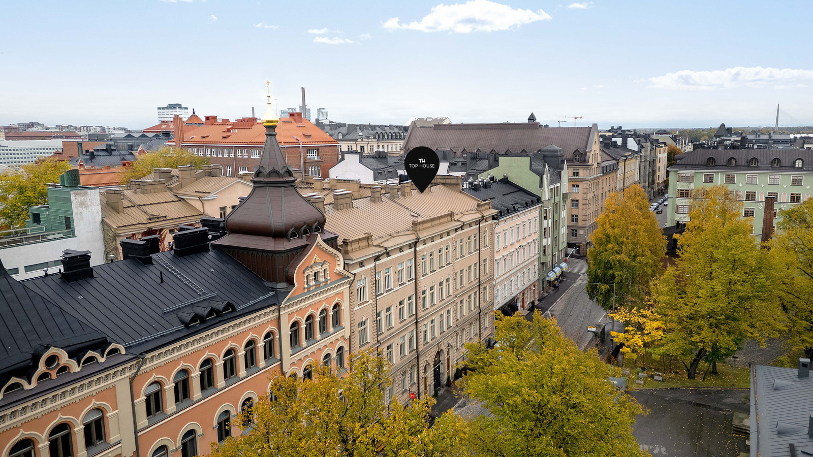Julkisivu dronella 