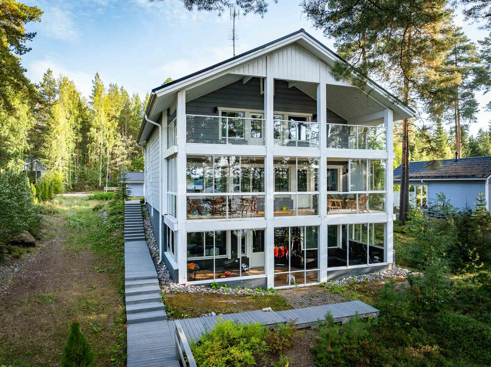 Kirkkoseläntie 10 - kuva 1