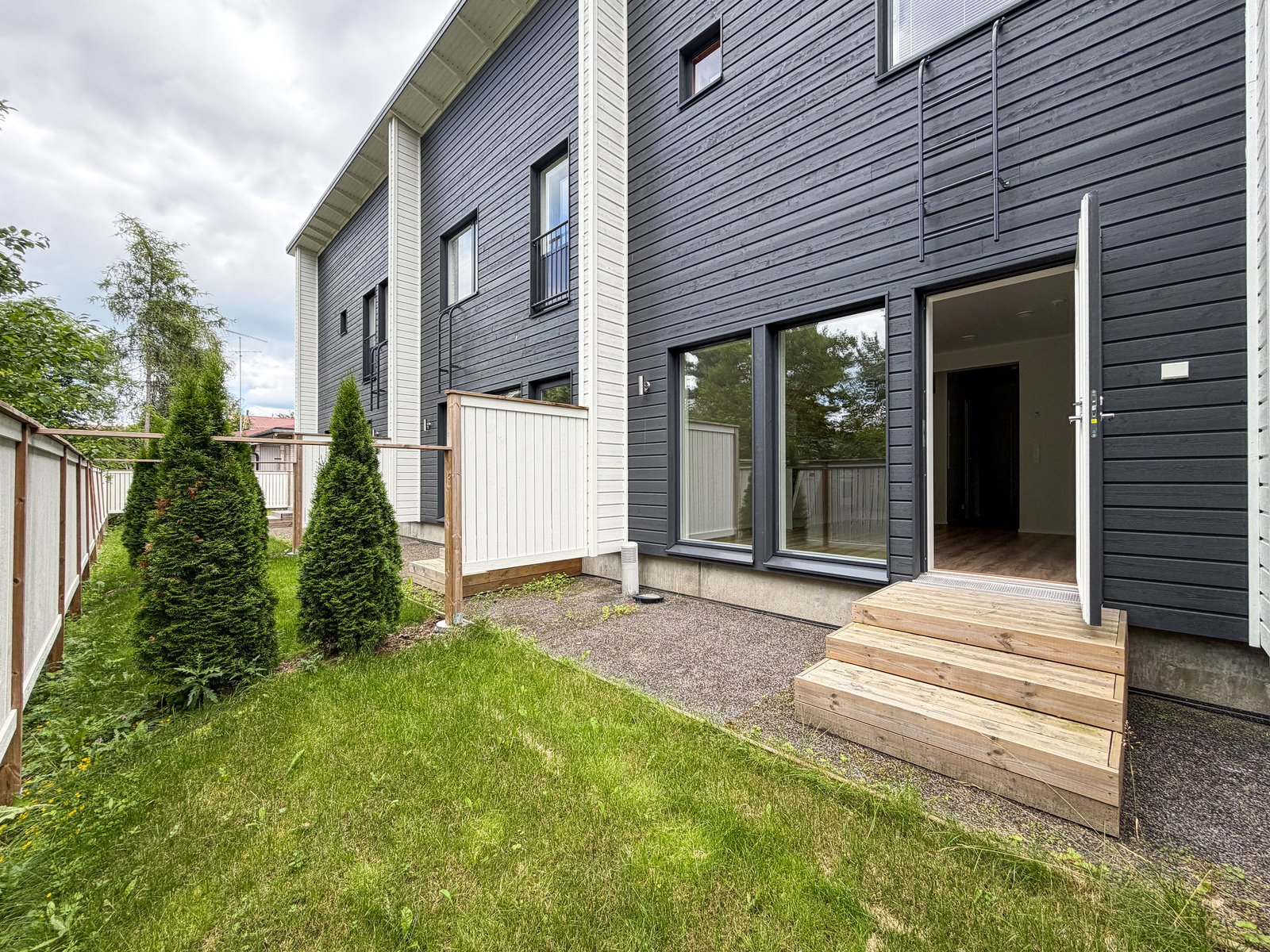 Pallokentänkuja 2a, 04430, Järvenpää