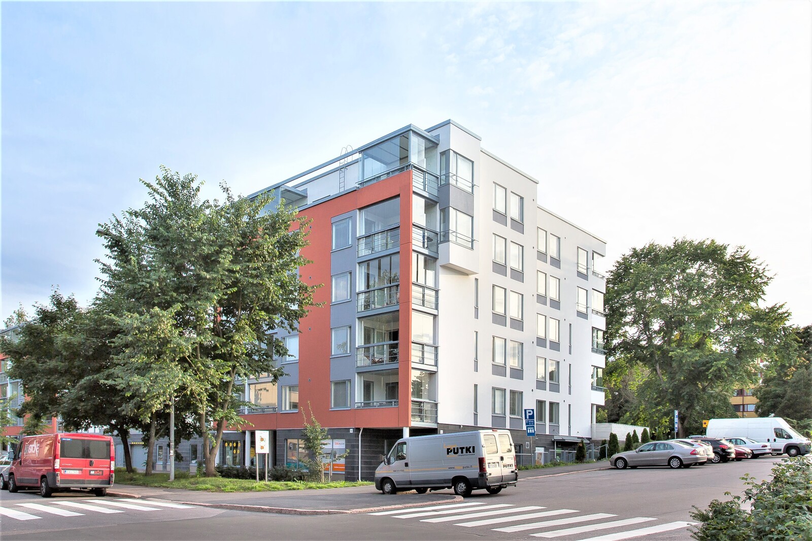 Kuva toimitilan julkisivusta osoitteessa  Vähätuvantie 1, Helsinki (Konala)