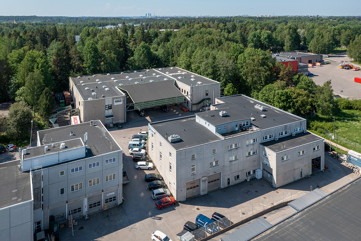 Kuva toimitilan julkisivusta osoitteessa  Hyttitie 4b , Helsinki (Tattariharju)