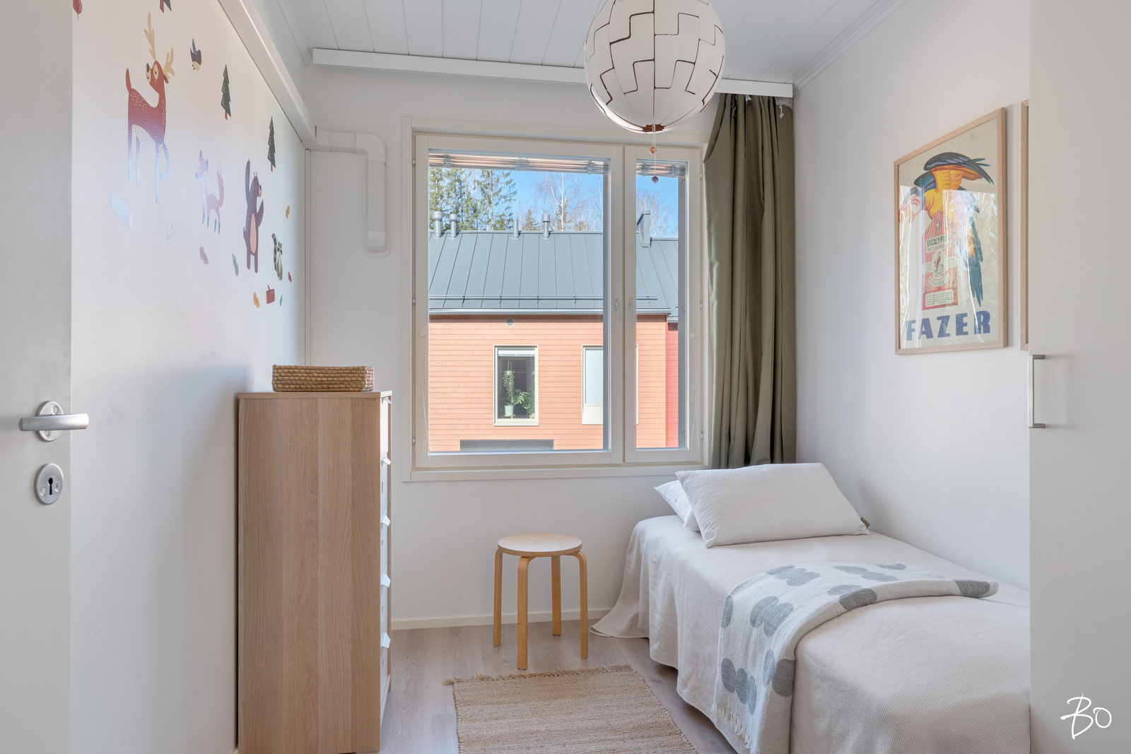 Neitoperhosentie 9 - kuva 13