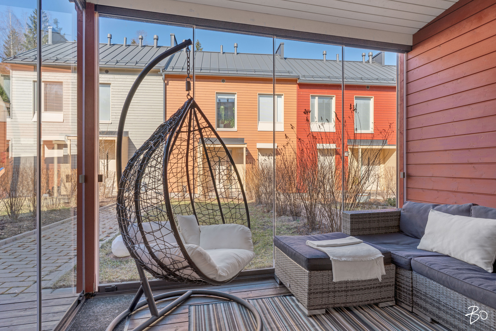 Neitoperhosentie 9 - kuva 5