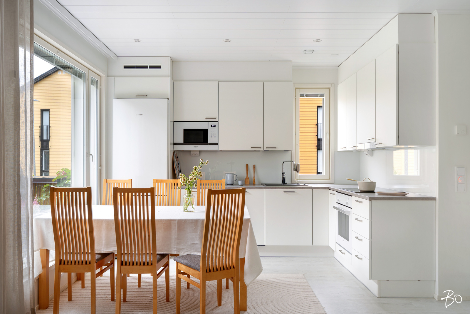 Neitoperhosentie 7 - bild 1