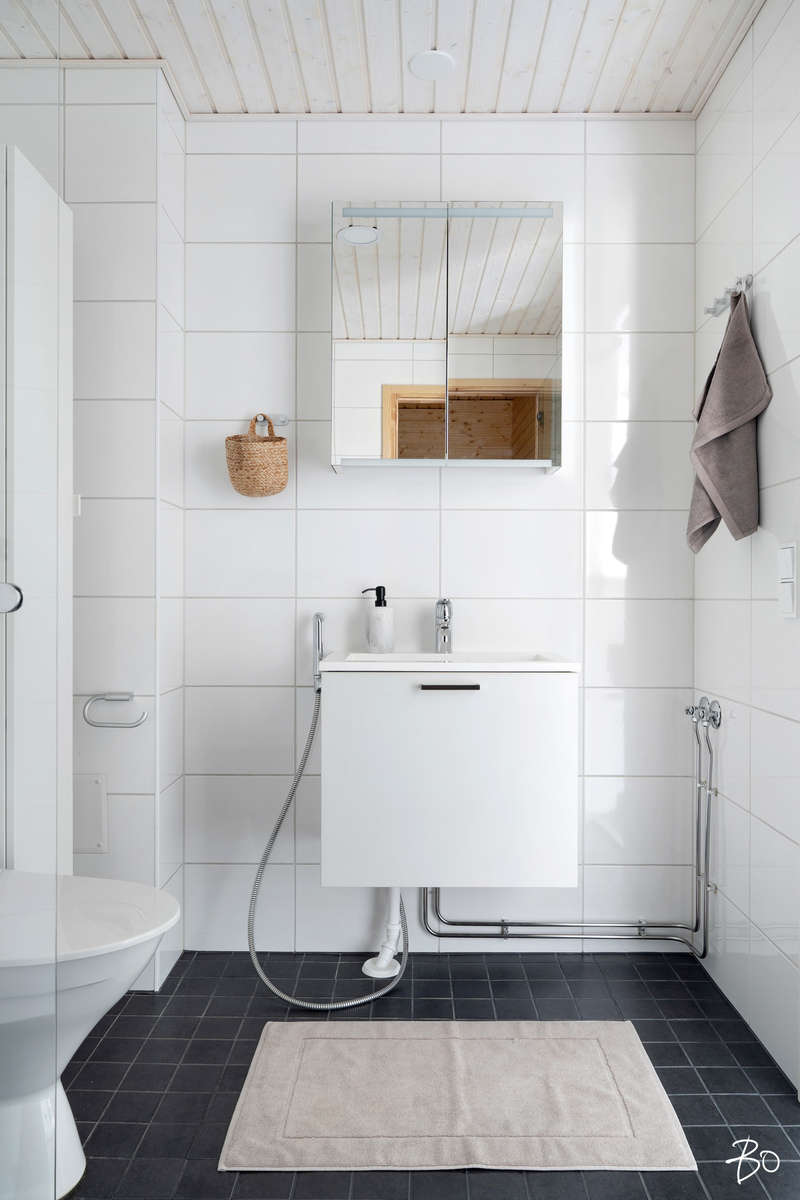 Neitoperhosentie 7 - bild 9