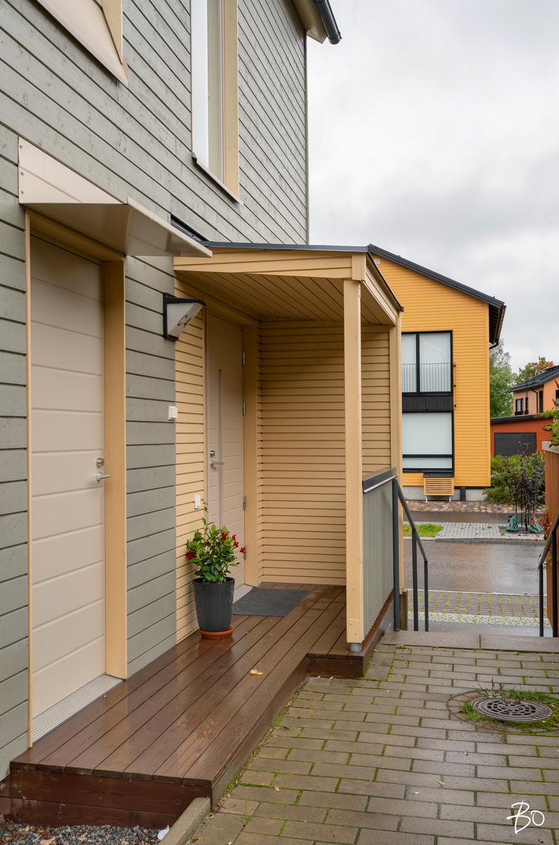 Neitoperhosentie 7 - bild 22