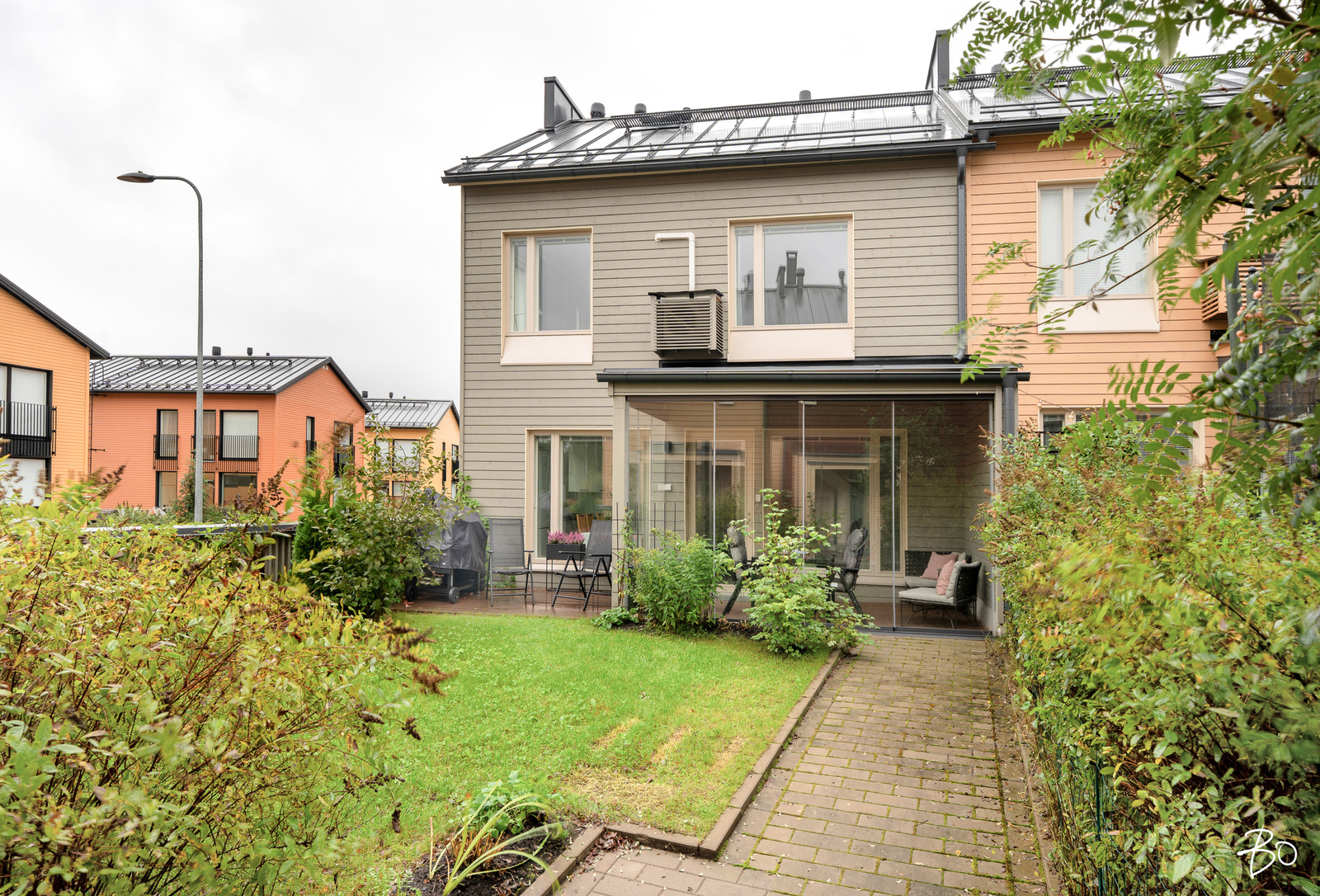 Neitoperhosentie 7 - bild 23