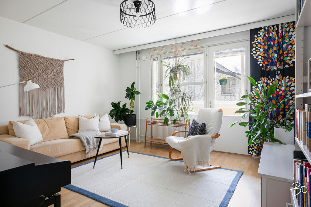 Sarastuspolku 5 - kuva 1