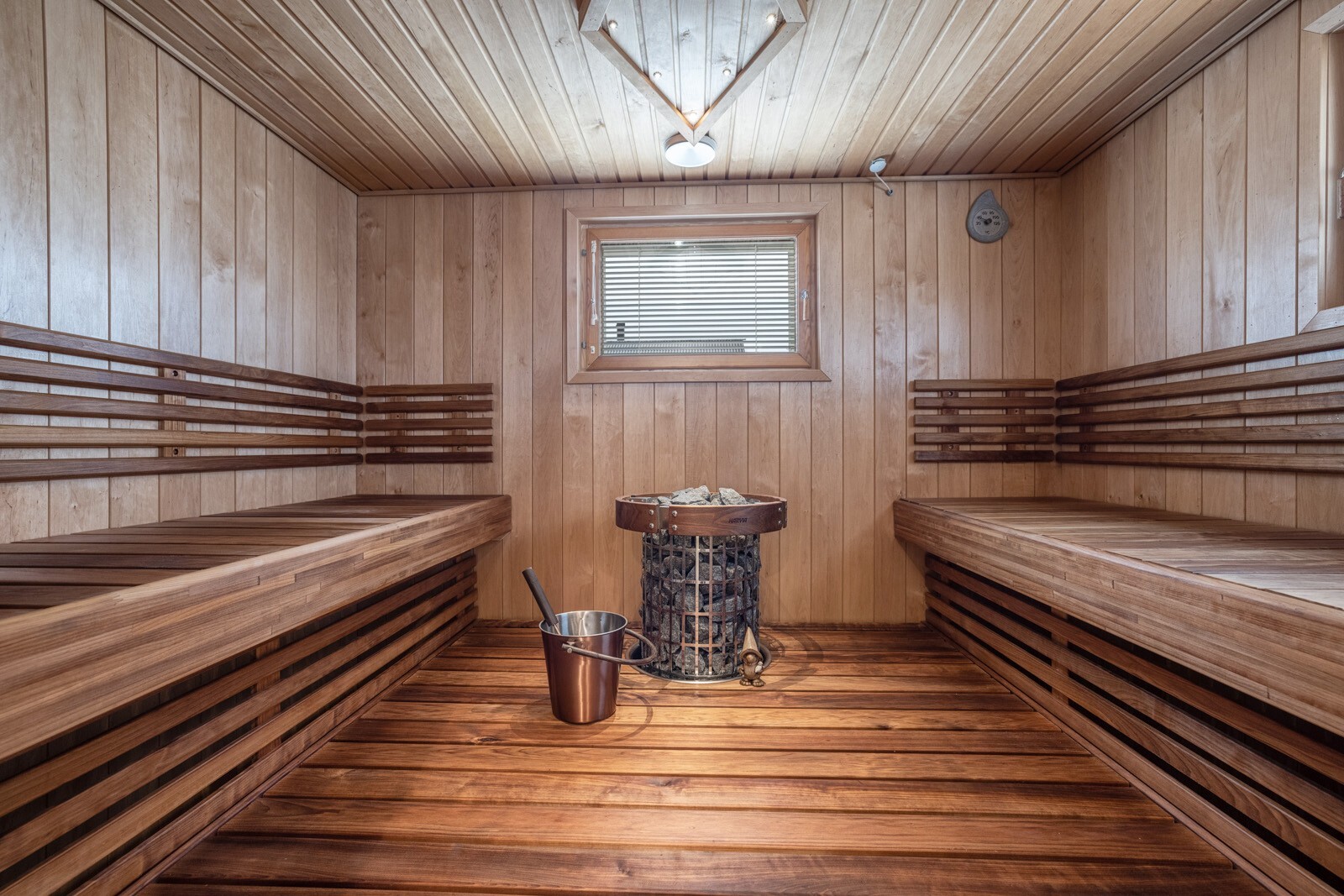 Ruusunpunantie 3 - kuva 15