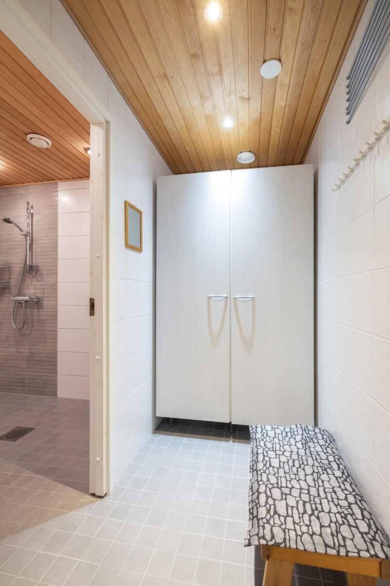 Ruusunpunantie 3 - kuva 17