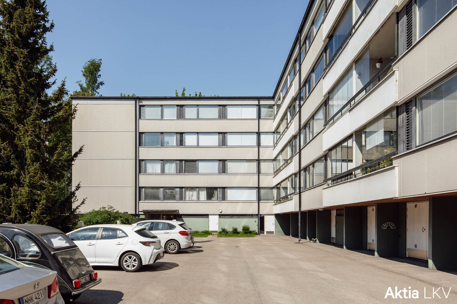 Julkisivu
