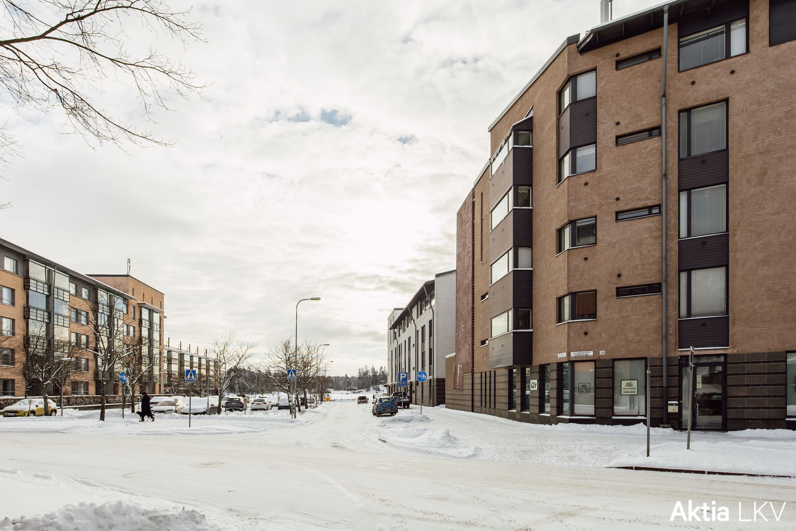 Meri aivan kulman takana