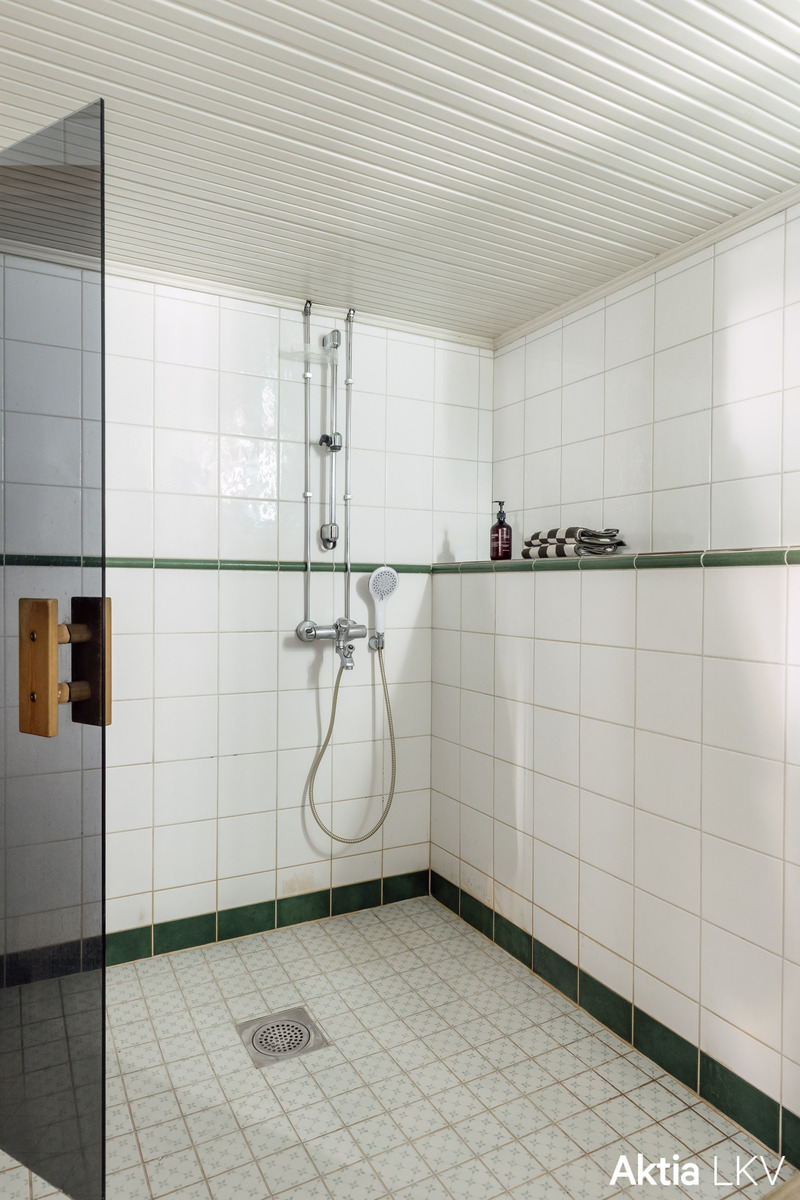 Suihkutila ja sauna