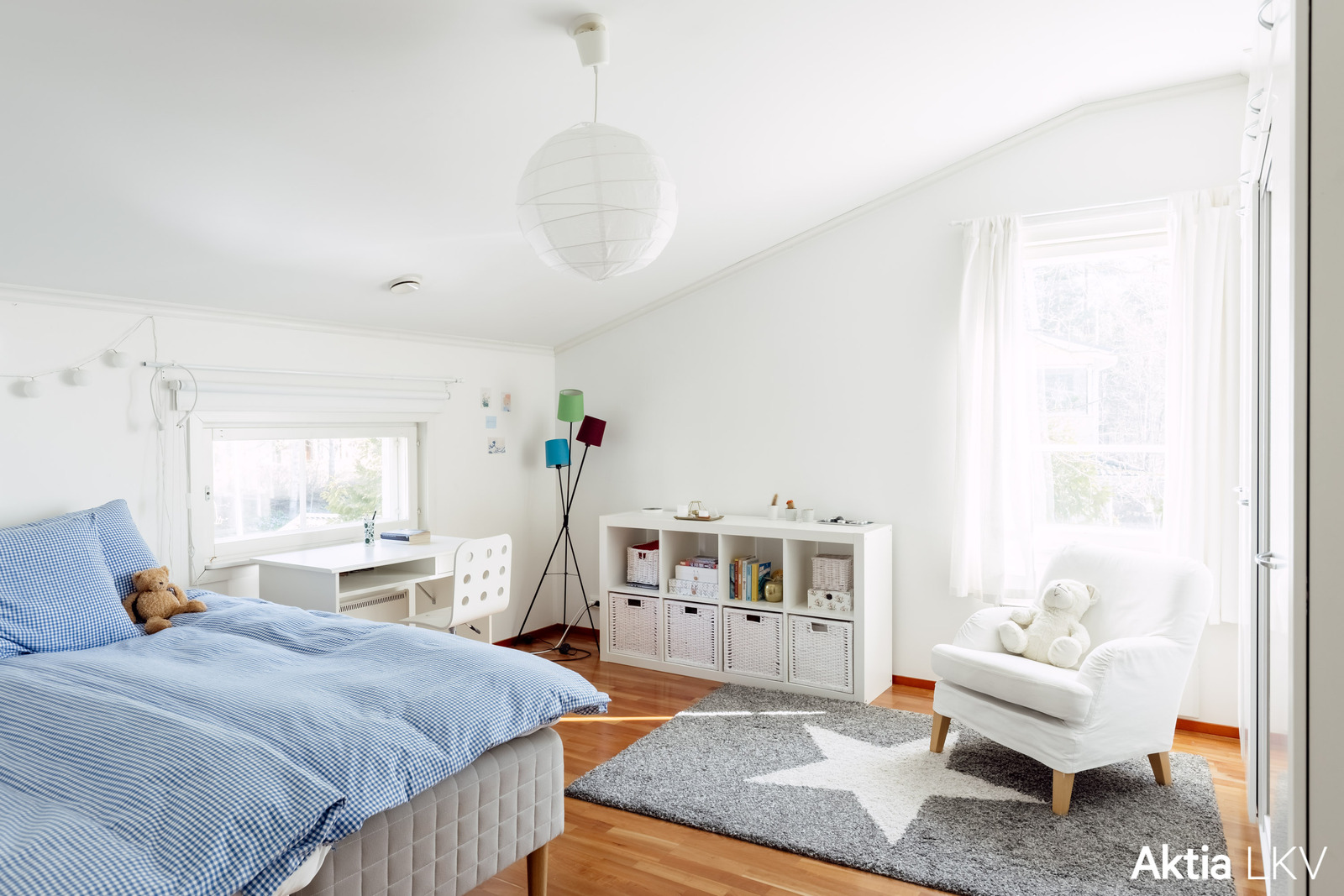 Yläkerran makuuhuone