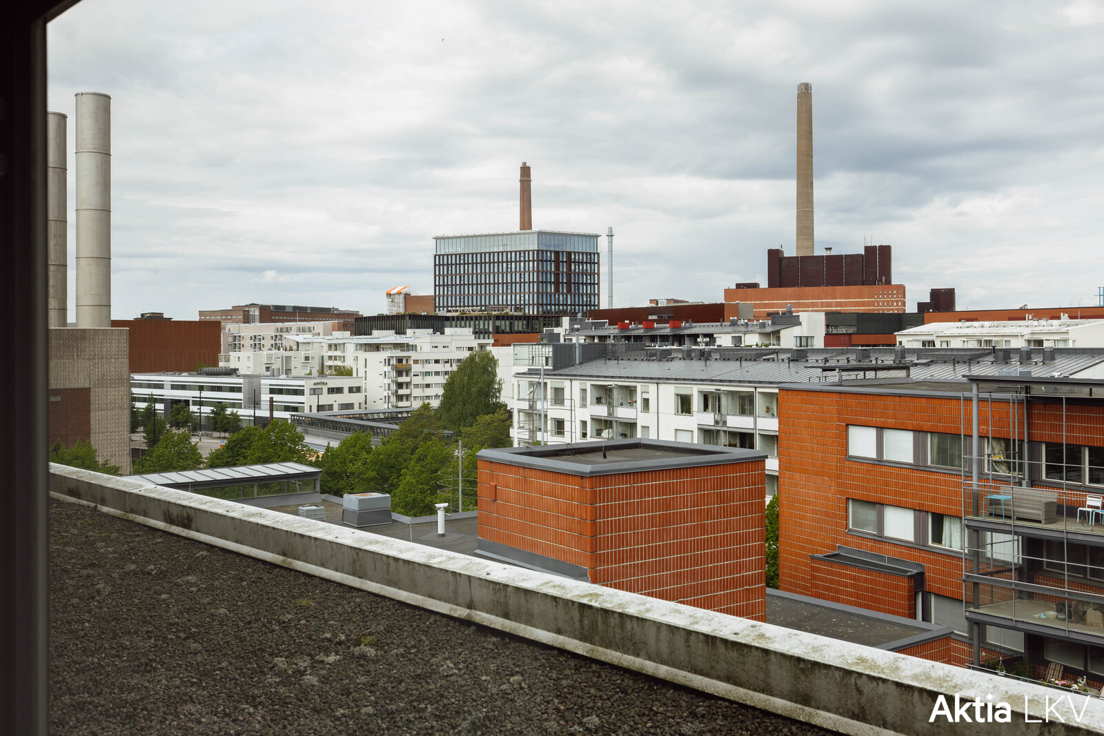 Maisema mh 1:stä länteen